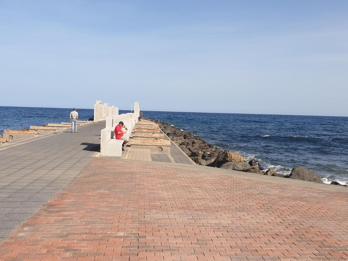 Brisas Del Mar Apartment, One Step From The Sea. El Burrero Bagian luar foto