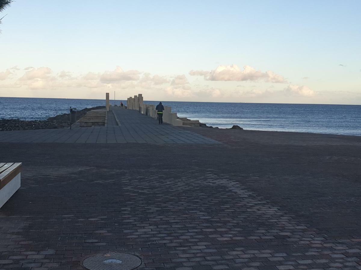 Brisas Del Mar Apartment, One Step From The Sea. El Burrero Bagian luar foto